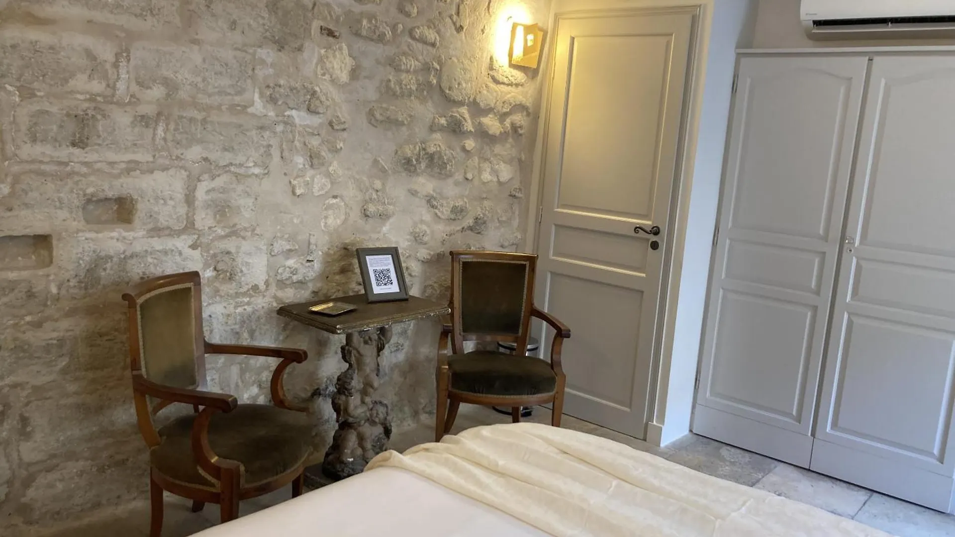 Bed & Breakfast La Maison Des Augustins 4 Stars Spa Et Fitness Avignon