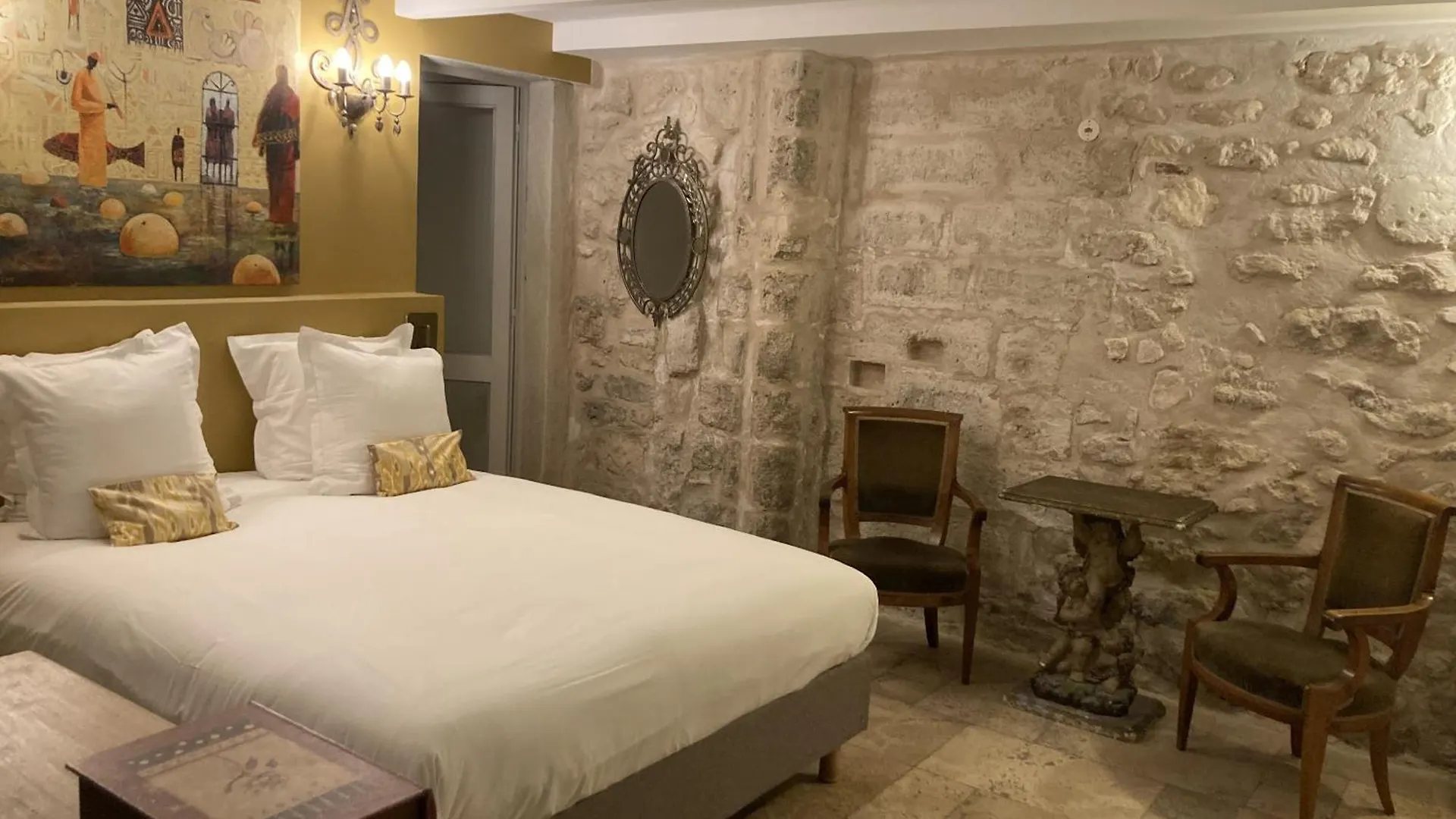 La Maison Des Augustins 4 Stars Spa Et Fitness Avignon 4*,