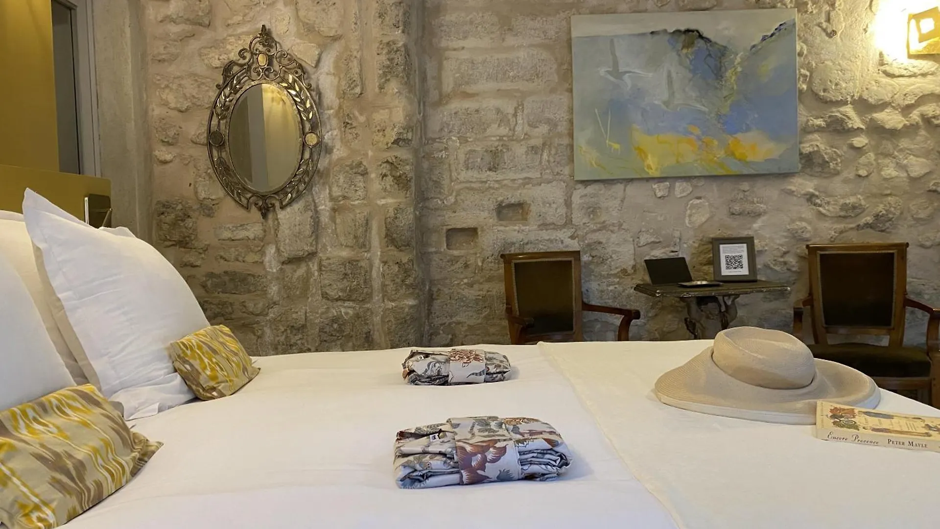 **** Bed & Breakfast La Maison Des Augustins 4 Stars Spa Et Fitness Avignon France