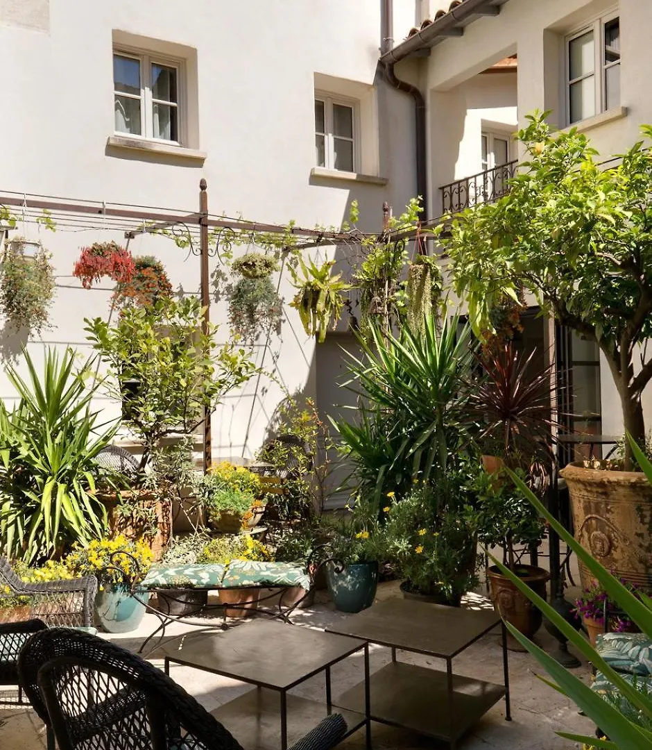 Bed & Breakfast La Maison Des Augustins 4 Stars Spa Et Fitness Avignon