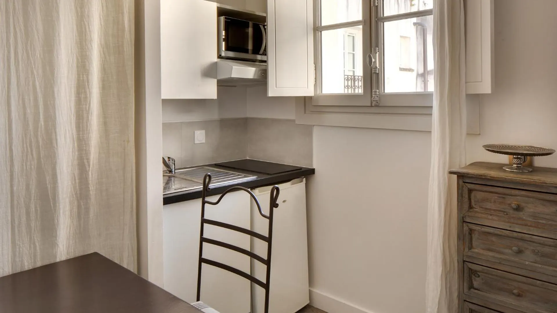 La Maison Des Augustins 4 Stars Spa Et Fitness Avignon Bed & Breakfast