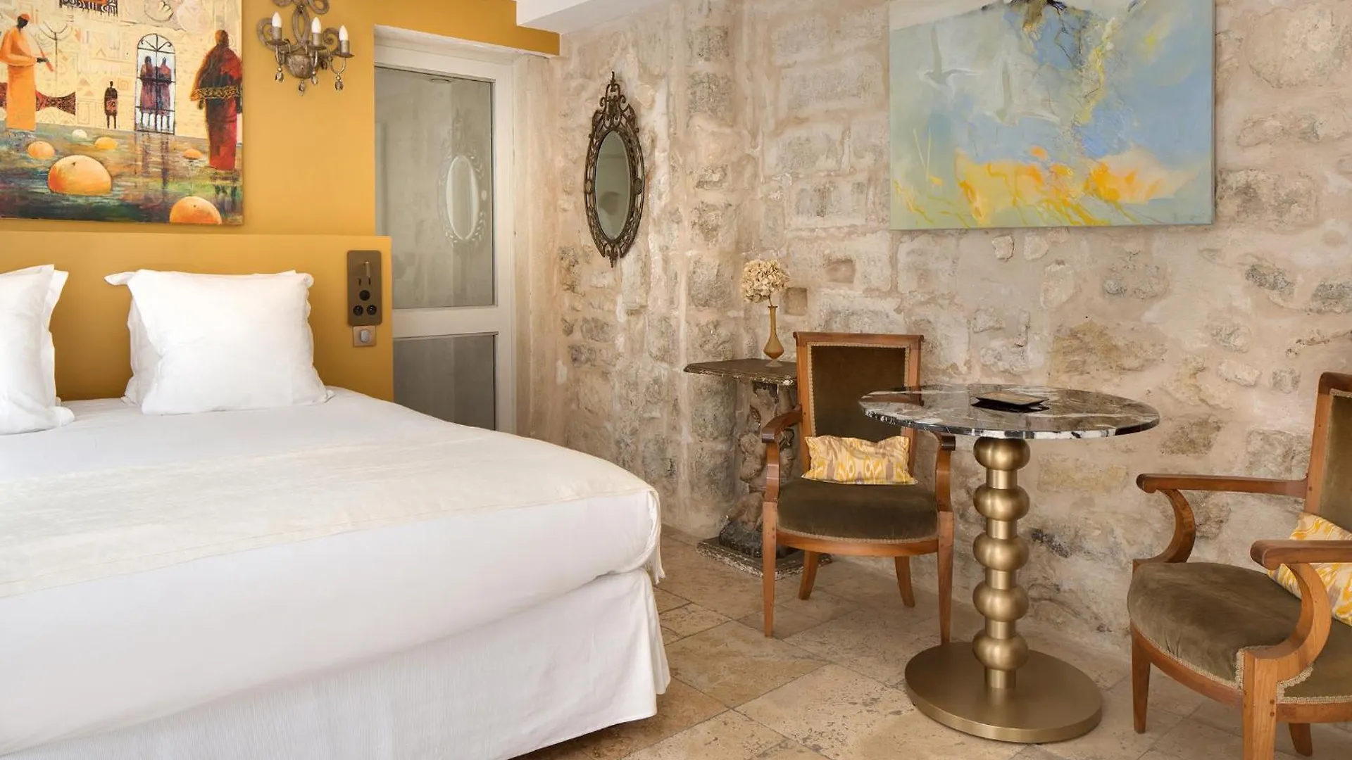Bed & Breakfast La Maison Des Augustins 4 Stars Spa Et Fitness Avignon
