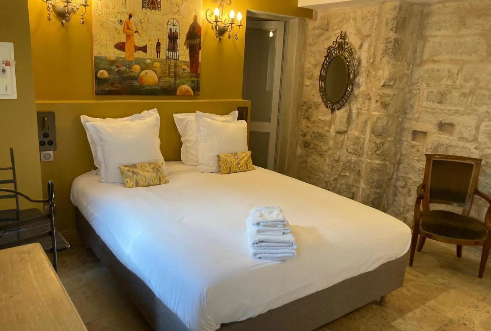 La Maison Des Augustins 4 Stars Spa Et Fitness contacts