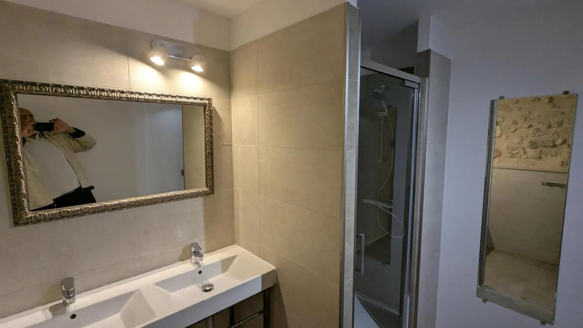 Bed & Breakfast La Maison Des Augustins 4 Stars Spa Et Fitness Avignon