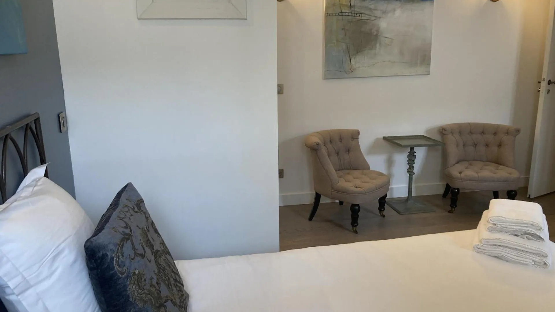 La Maison Des Augustins 4 Stars Spa Et Fitness Avignon Bed & Breakfast