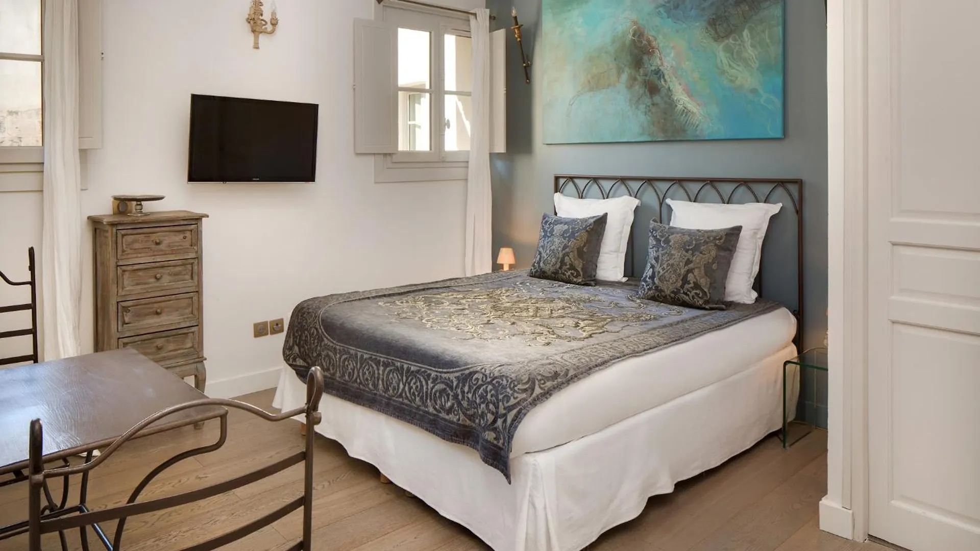 Bed & Breakfast La Maison Des Augustins 4 Stars Spa Et Fitness Avignon