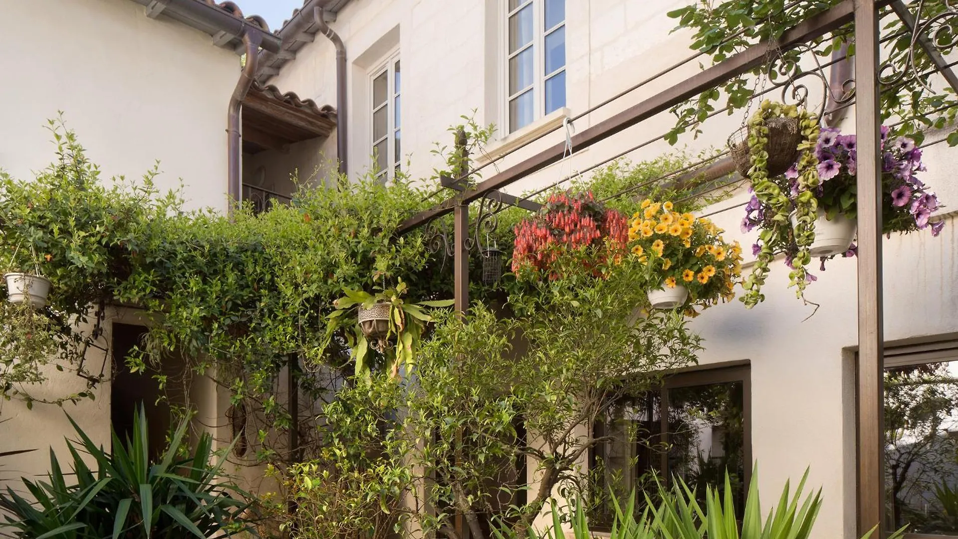 La Maison Des Augustins 4 Stars Spa Et Fitness Avignon Bed & Breakfast
