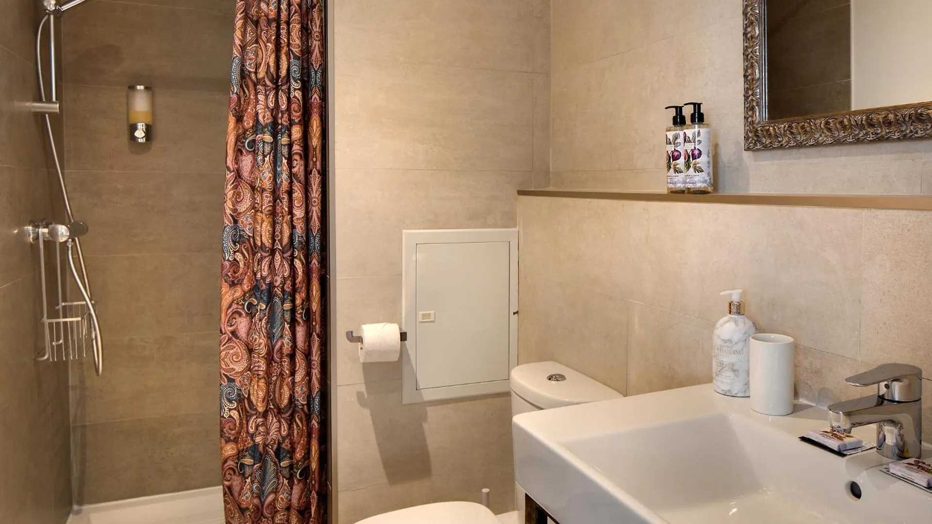 La Maison Des Augustins 4 Stars Spa Et Fitness Avignon 4*,  France