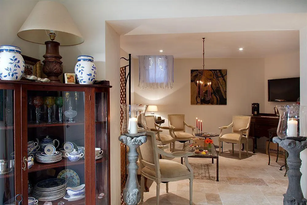 La Maison Des Augustins 4 Stars Spa Et Fitness Avignone Bed & Breakfast