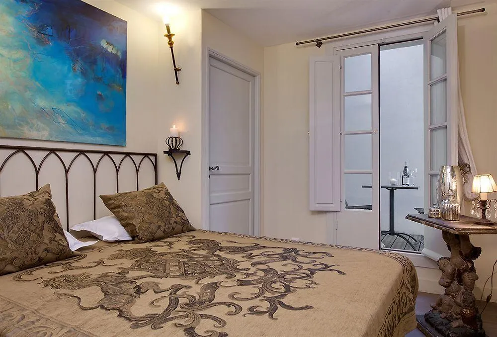 **** Bed & Breakfast La Maison Des Augustins 4 Stars Spa Et Fitness Avignon France