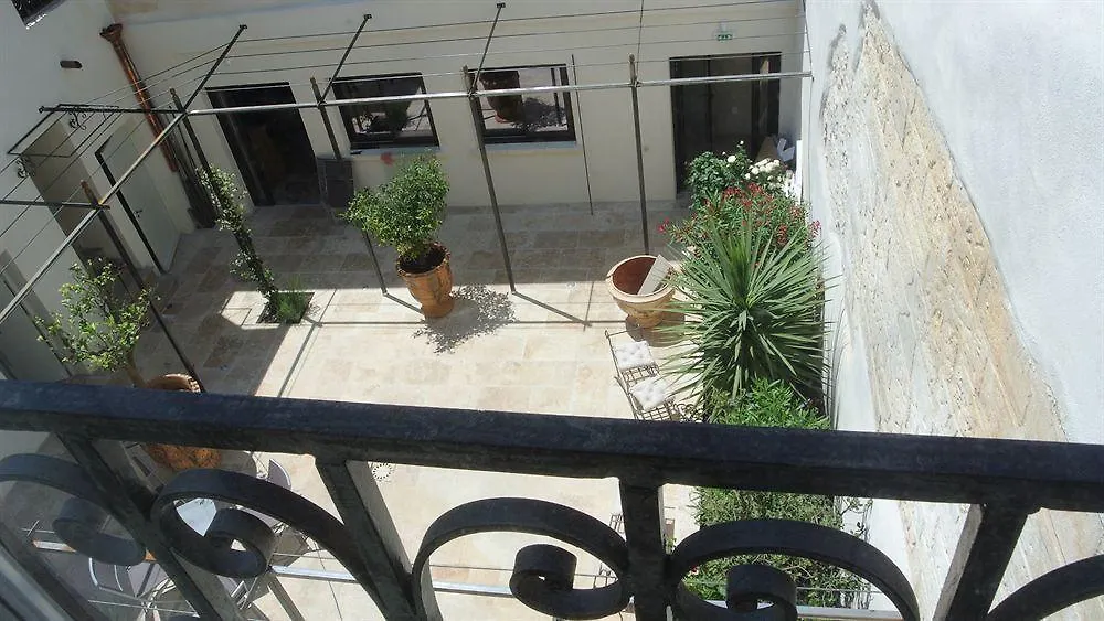 La Maison Des Augustins 4 Stars Spa Et Fitness Avignon Bed & Breakfast